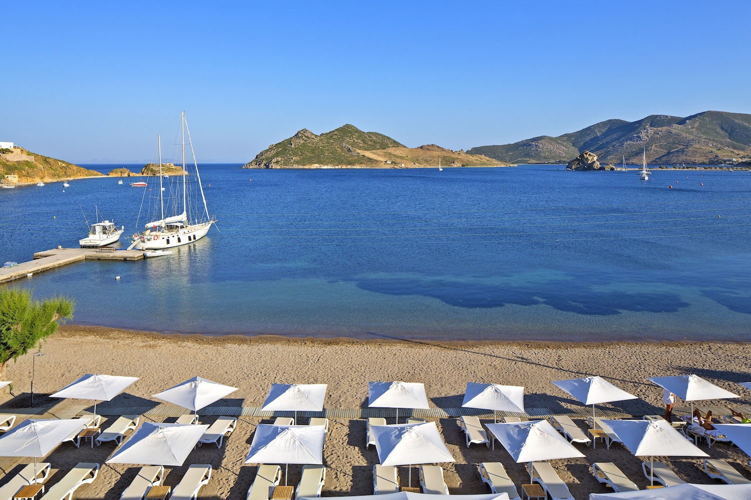 Grikos - Sand beach 50m from Villa Rosa