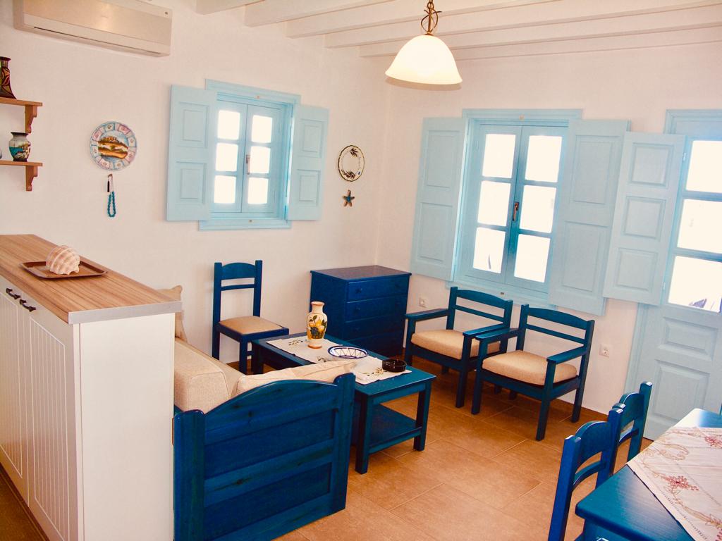 Villa Rosa - 1st floor living room and dining room